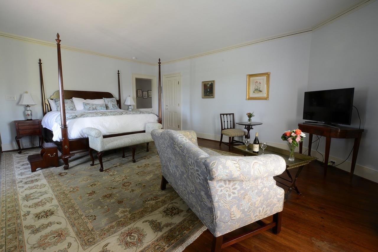 Woodville Bed And Breakfast Esmont Eksteriør billede